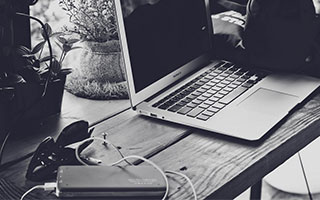 九游娱乐(jiuyou)官网-美国反曲弓女队在世界大学生射箭锦标赛中获得银牌，反曲弓世界纪录